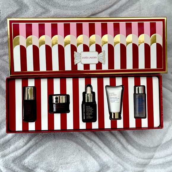 Estée Lauder Nighttime Experts. - Picture 2 of 4